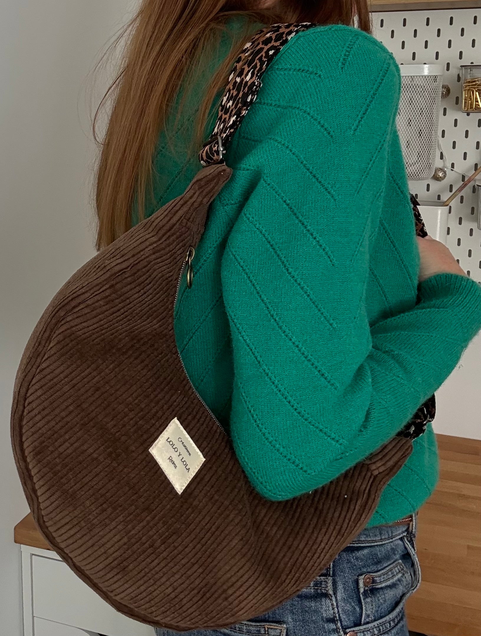 Sac femme velours côtelé 
Sac femme demi-lune velours côtelé 
Sac femme épaule bandoulière velours côtelé 
Sac femme velours marron chocolat 