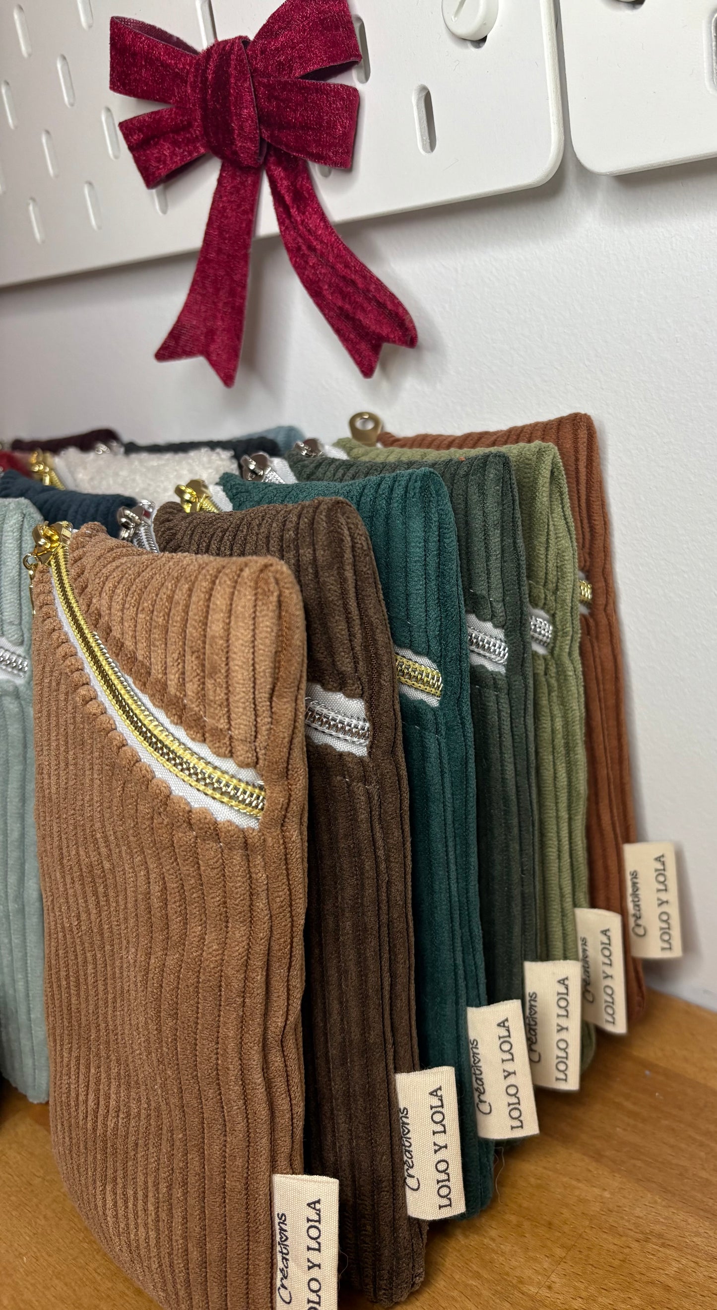 Étui lunettes de vue ou de soleil personnalisé prénom broderie velours côtelé marron camel chocolat bleu ciel vert olive bleu marine