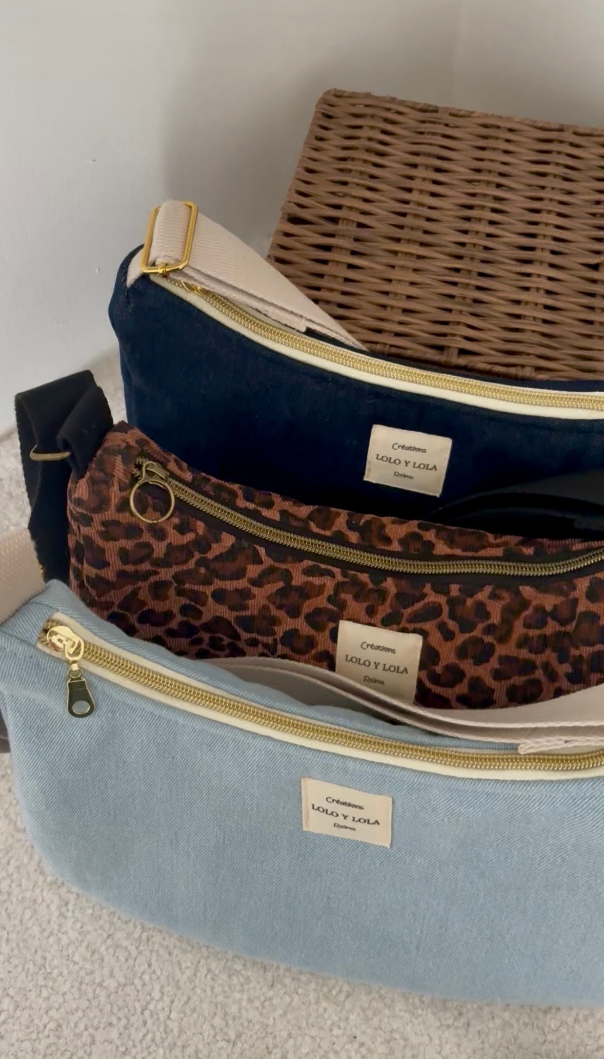 Sac femme léopard 
Sac femme baguette épaule bandoulière jean léopard et velours côtelé 