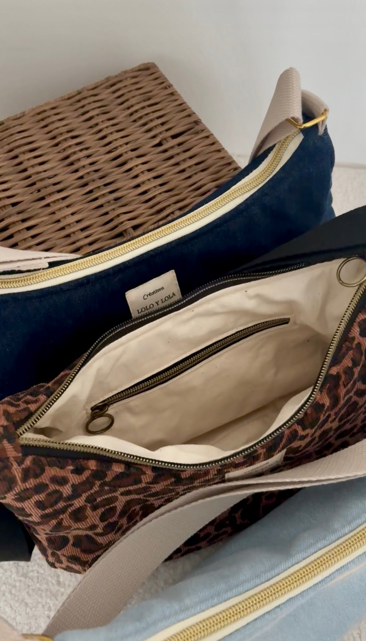 Sac femme jean 
Sac femme léopard 
Sac femme baguette épaule bandoulière jean léopard et velours côtelé 
