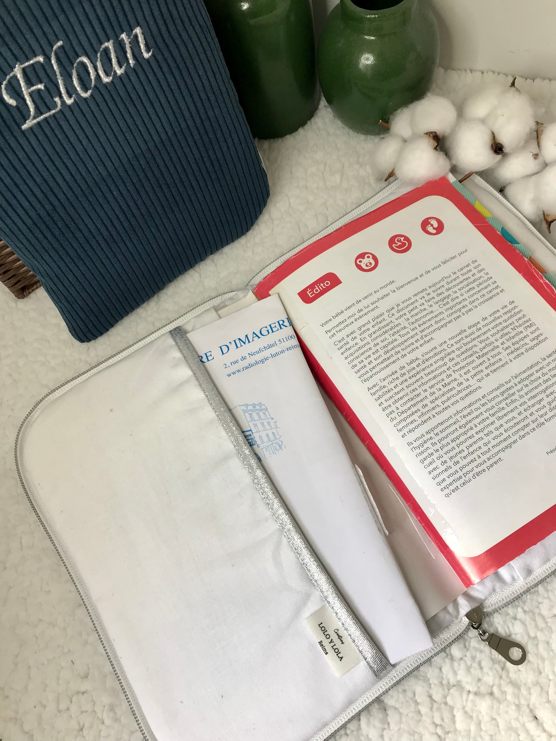 Protège carnet de santé velours côtelé marine broderie prénom 
