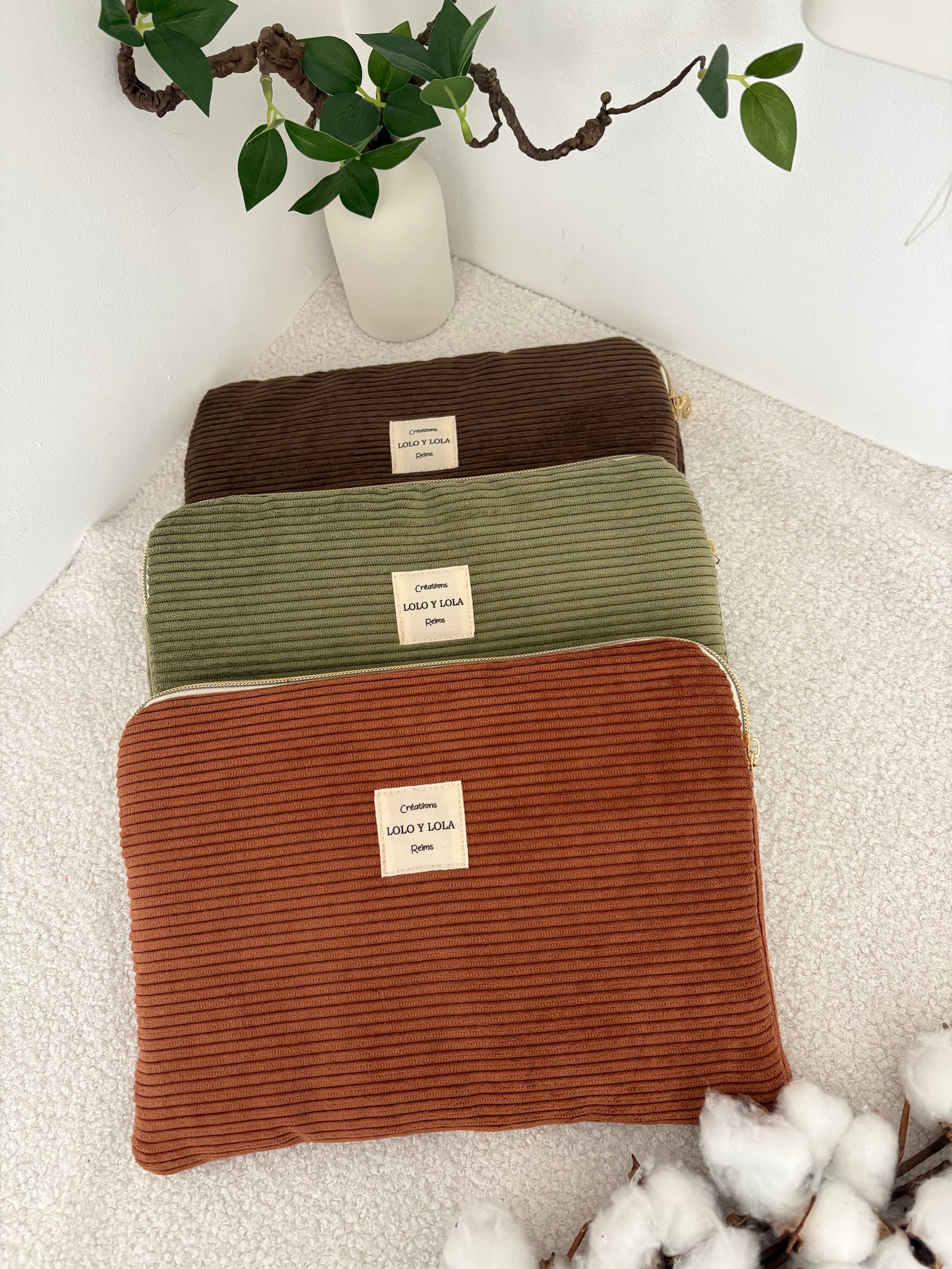 Housse de protection tablette velours côtelé personnalisé marron camel chocolat vert olive 