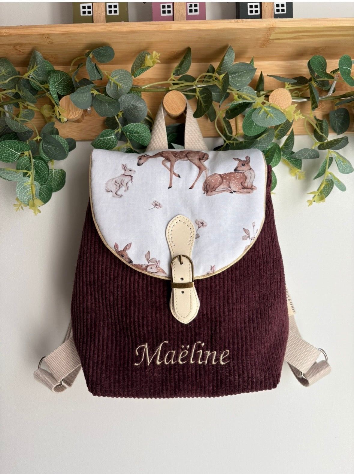 Sac maternelle personnalisé broderie prénom velours côtelé prune rabat animaux forêt biche lapin 